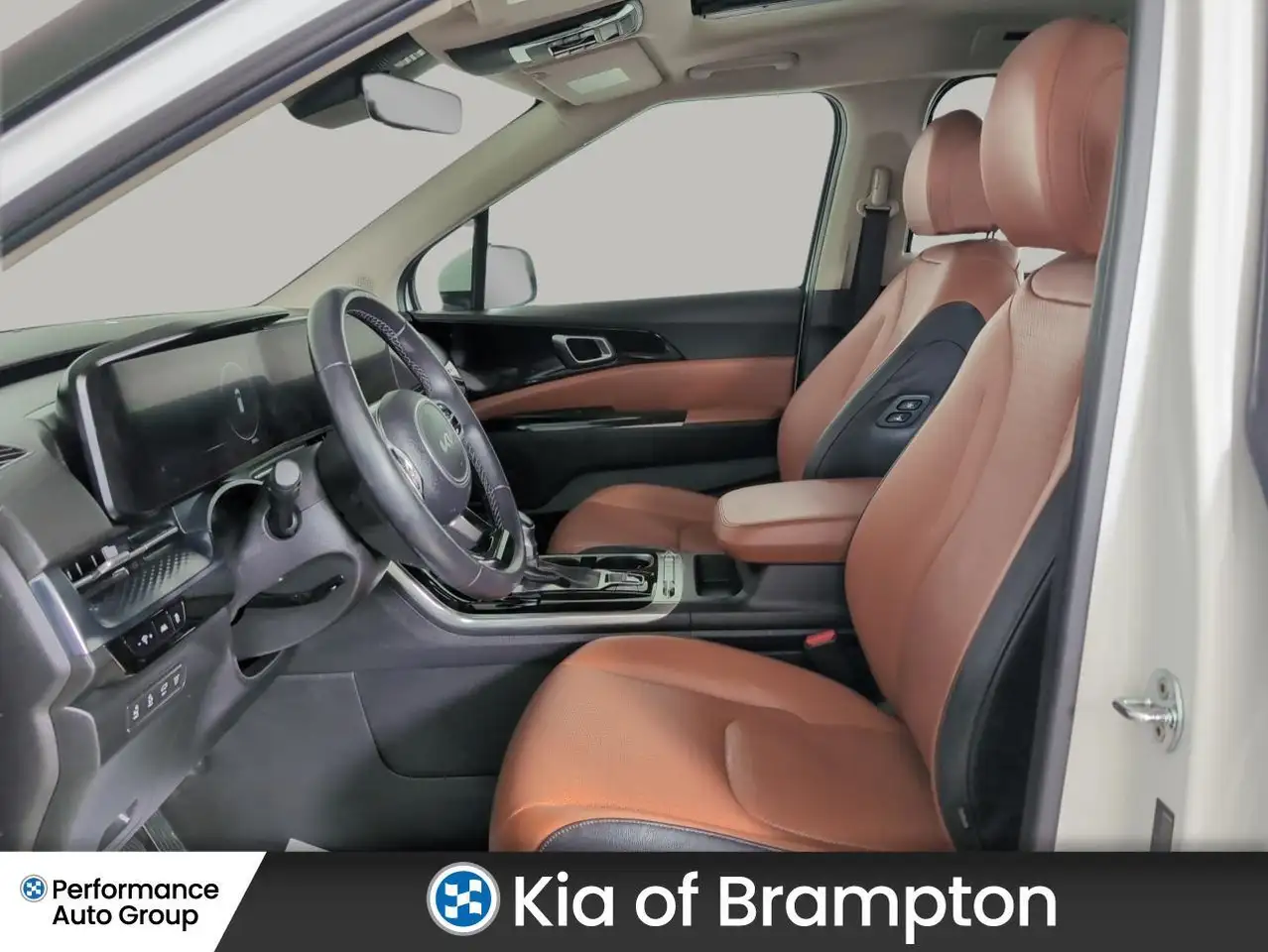 Kia Carnival снимка Kia Carnival