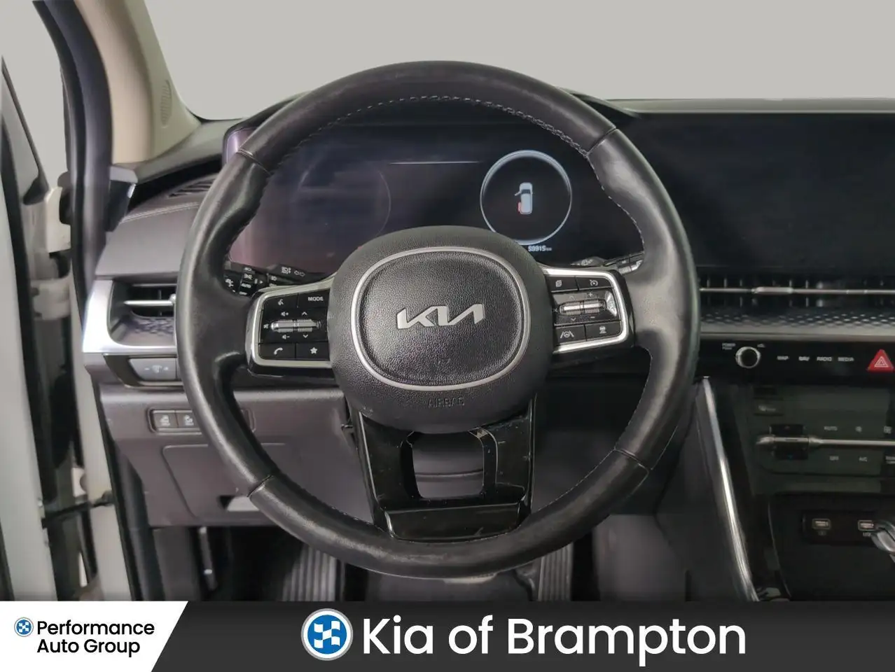 Kia Carnival снимка Kia Carnival