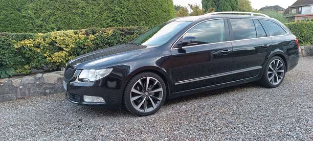 Imagine Skoda Superb Superb Combi 2.0 TDI Elegance