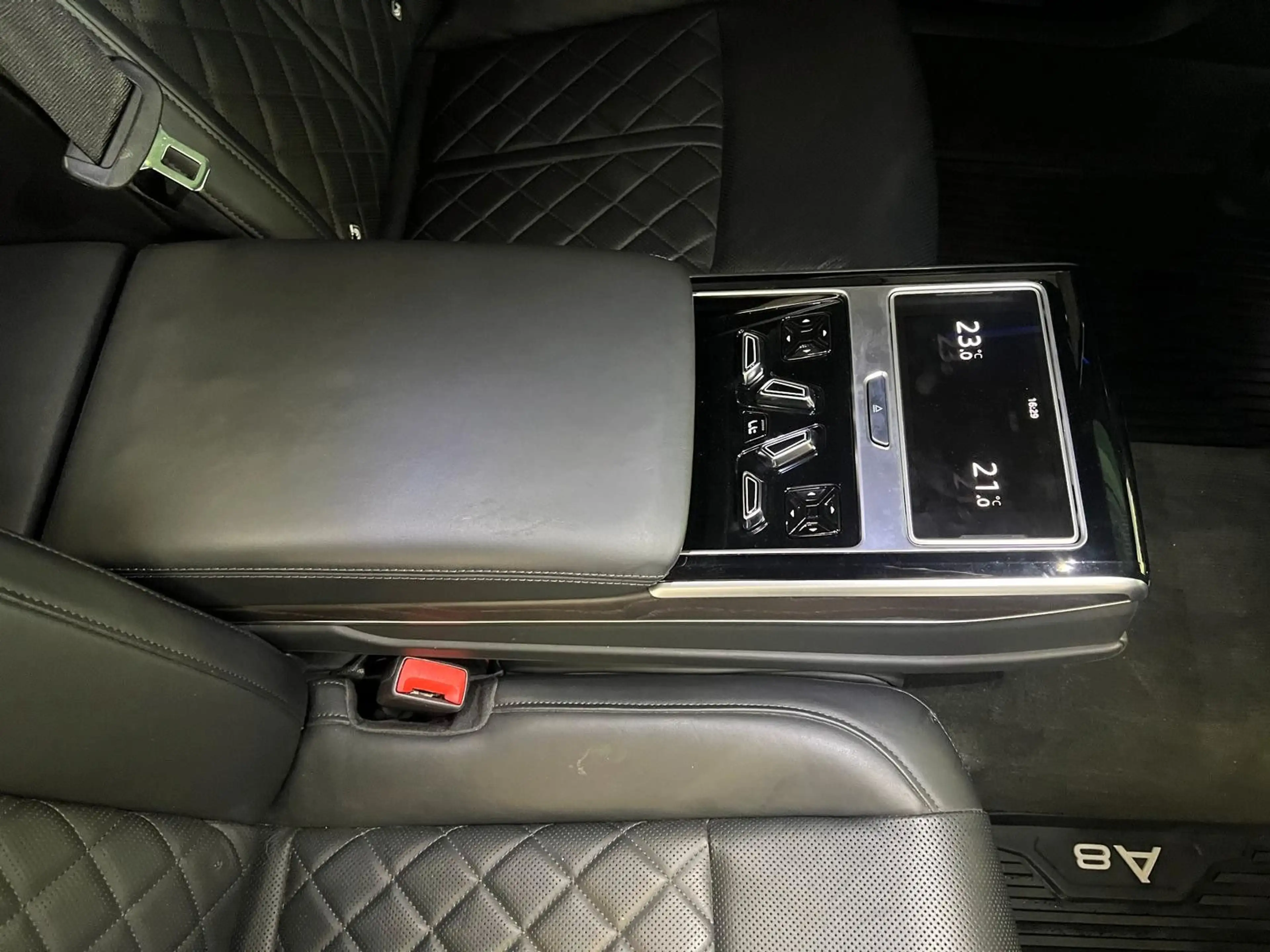 Audi A8 60 TFSI e L Quattro*Lang Version*Exclusive* — photo 10