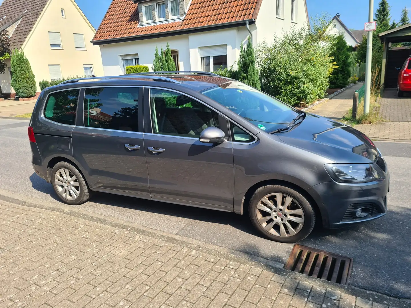 SEAT Alhambra Alhambra+2.0+TDI+(Ecomotive)+Start+ Grau - 2