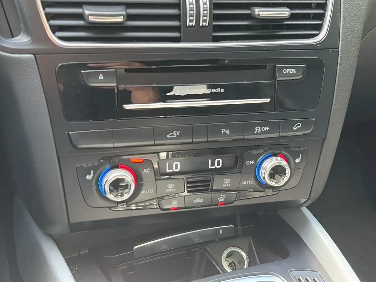 Audi Q5 снимка Audi Q5