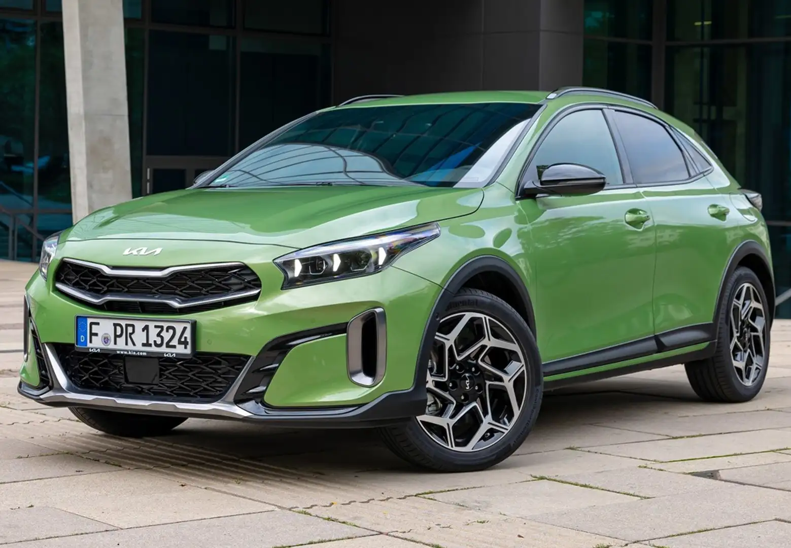 Kia XCeed 1.5 T-GDi MHEV iMT Drive Gris - 1