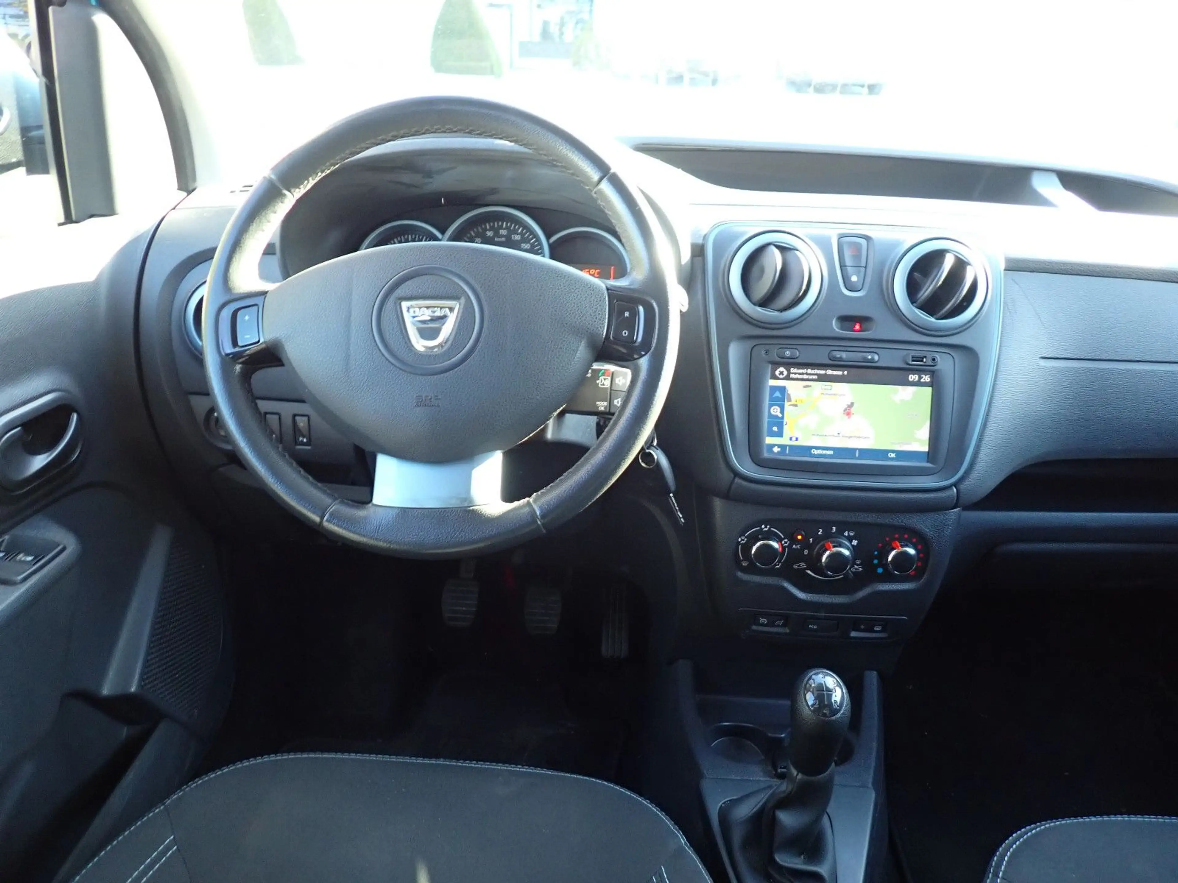 Dacia Dokker Stepway 8-fach Reifen Guter Zustand — photo 12