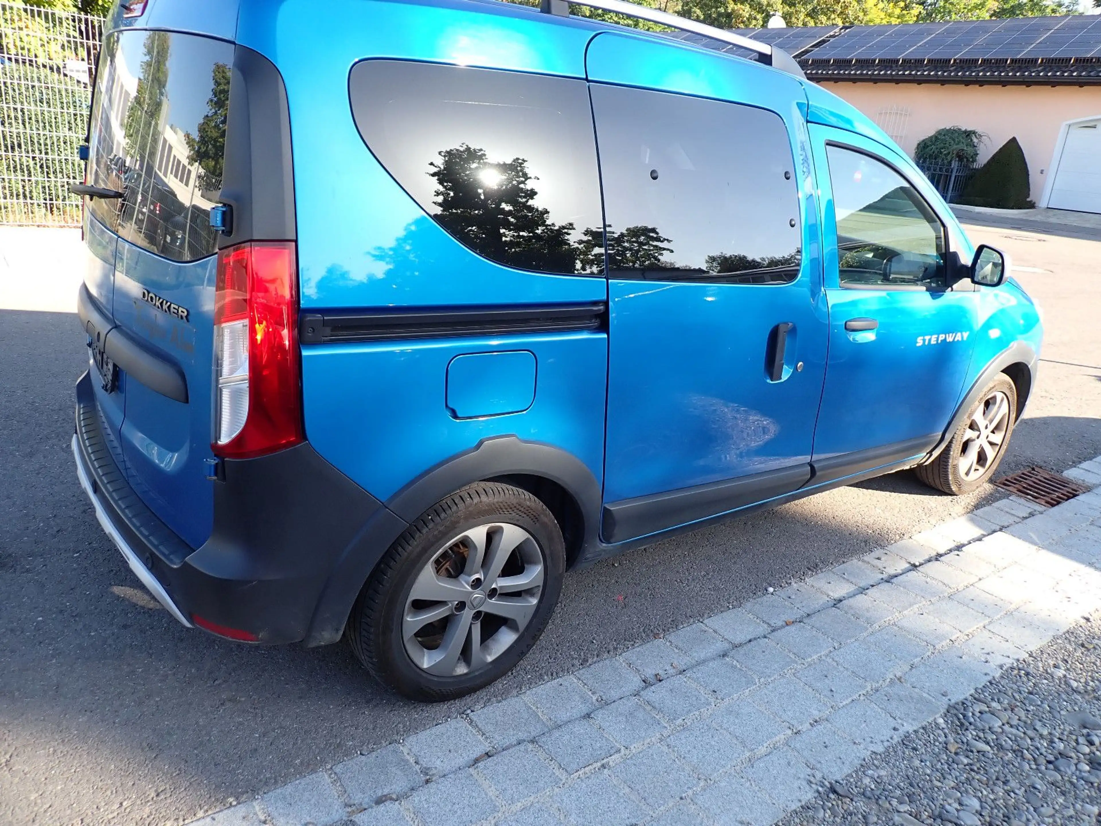 Dacia Dokker Stepway 8-fach Reifen Guter Zustand — photo 4