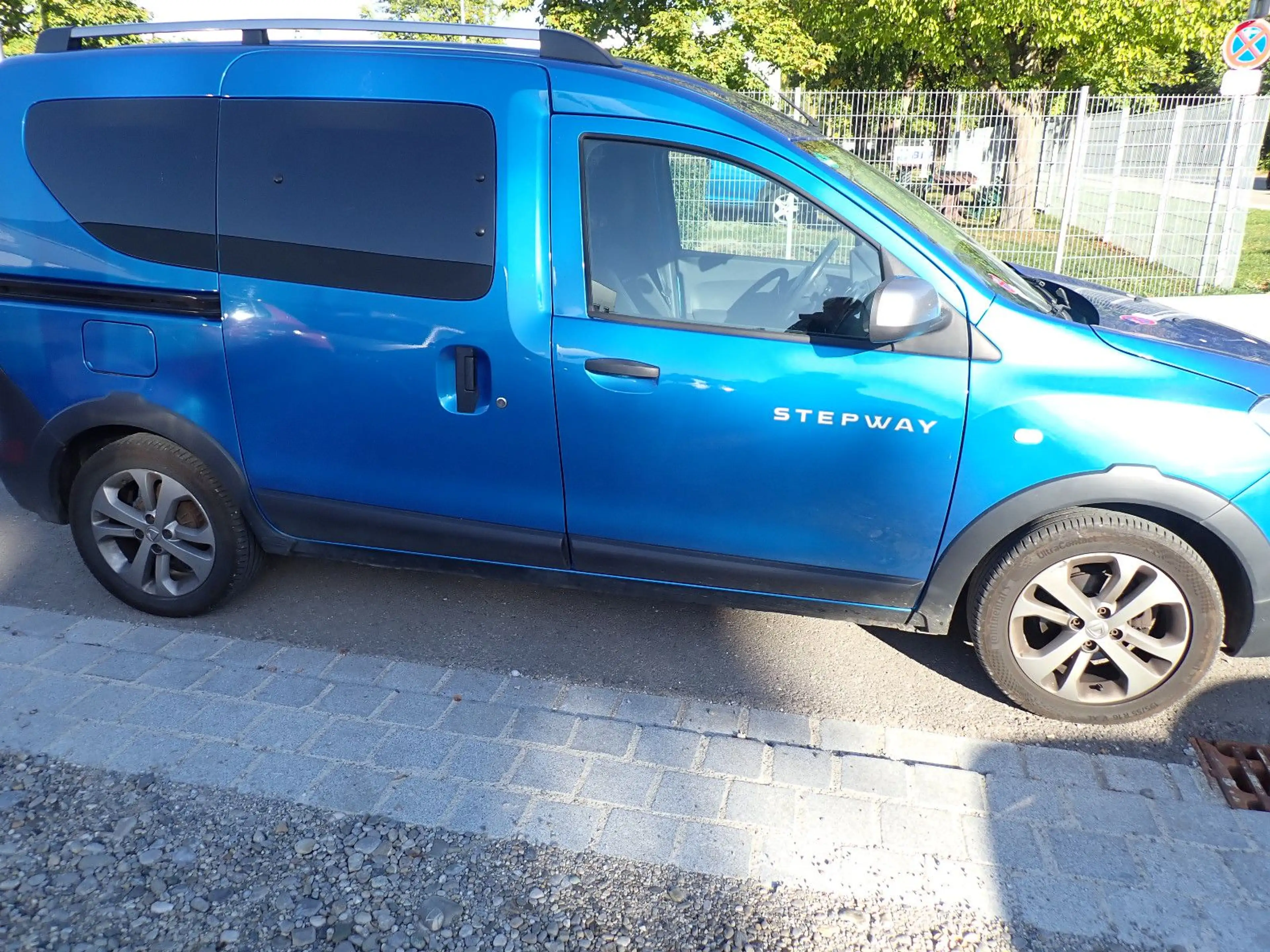 Dacia Dokker Stepway 8-fach Reifen Guter Zustand — photo 5
