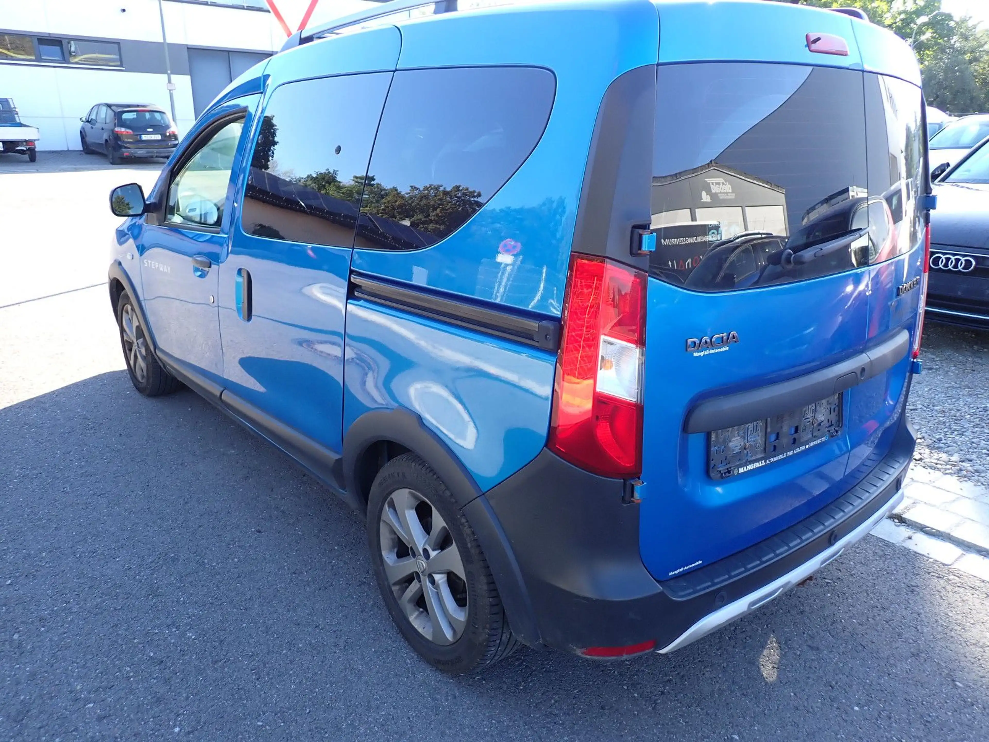 Dacia Dokker Stepway 8-fach Reifen Guter Zustand — photo 3