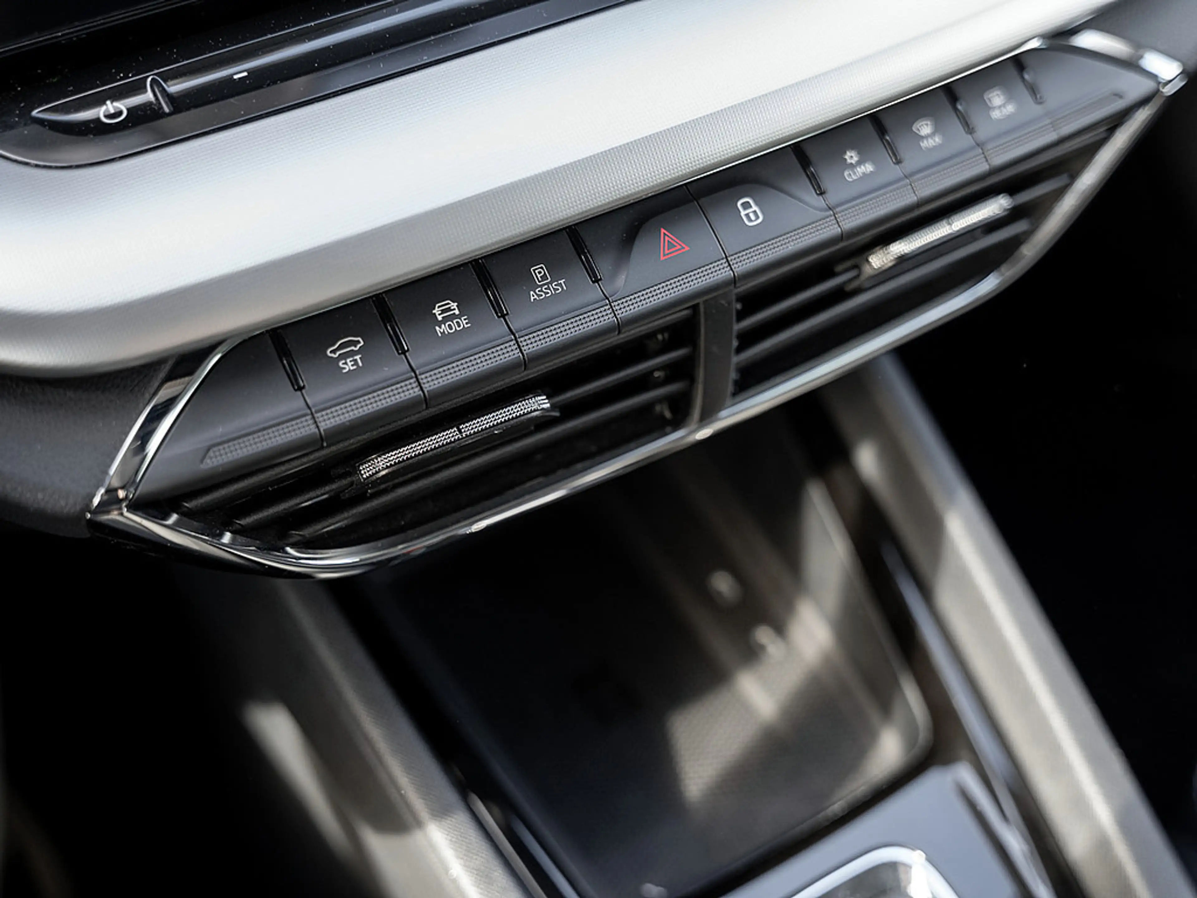 Skoda Octavia Combi 2.0 TDI Style KAM LED HUD ACC — photo 8