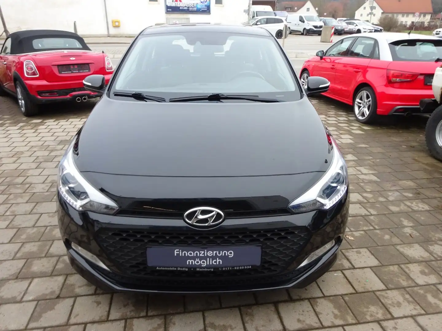 Hyundai i20 /Automatik/Euro 6 Schwarz - 1