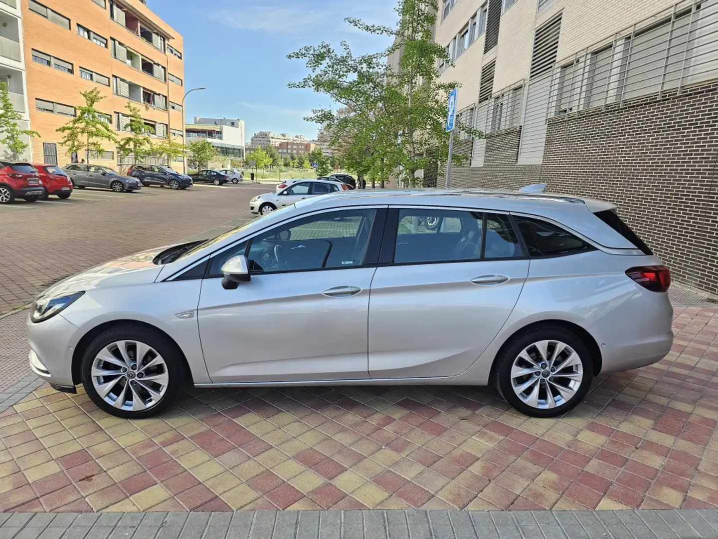 Opel Astra ST 1.4T S/S Excellence 150 Grey - 2