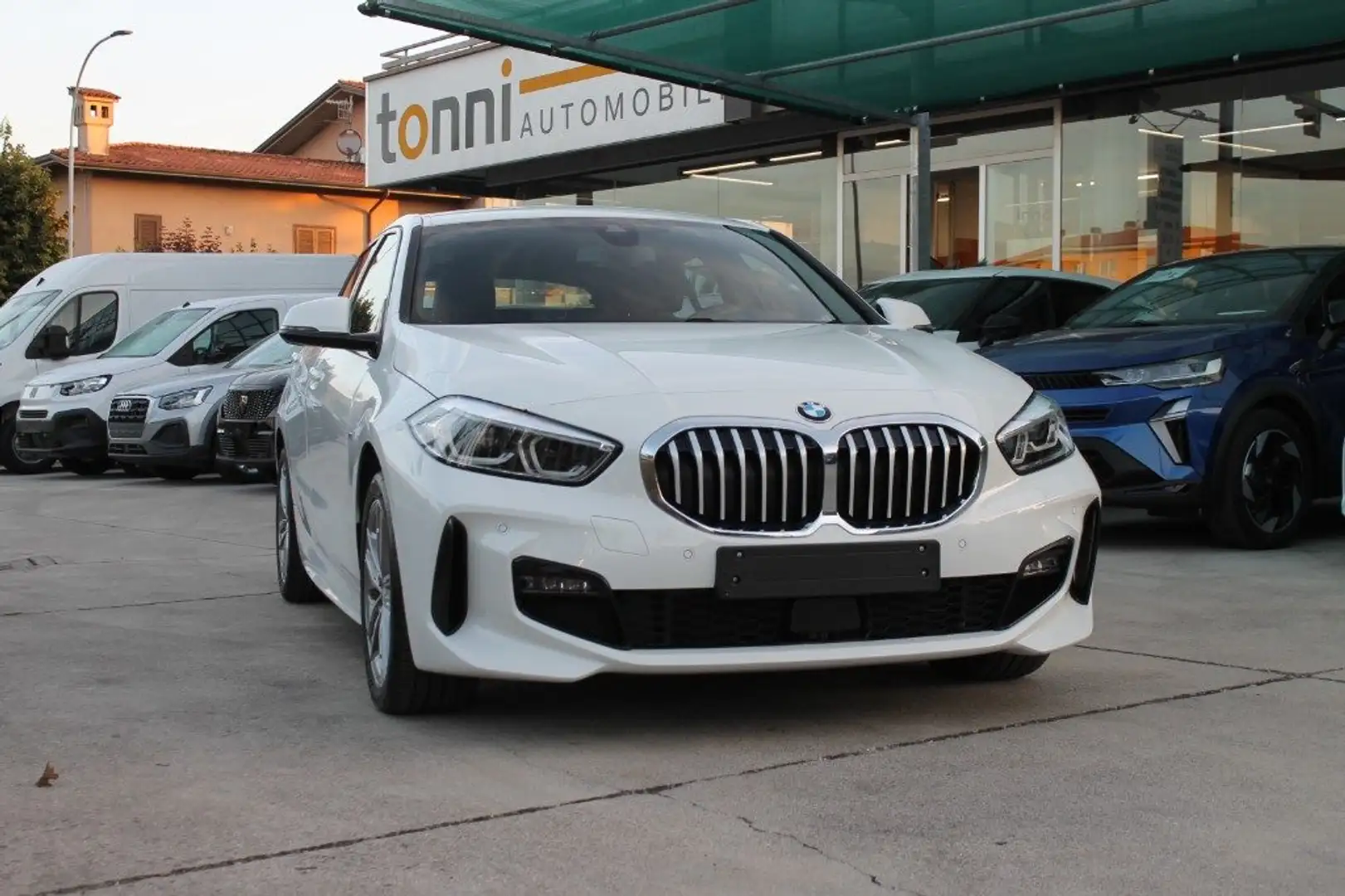 BMW 118 i 5p Steptronic MSport *15000km* Blanc - 1