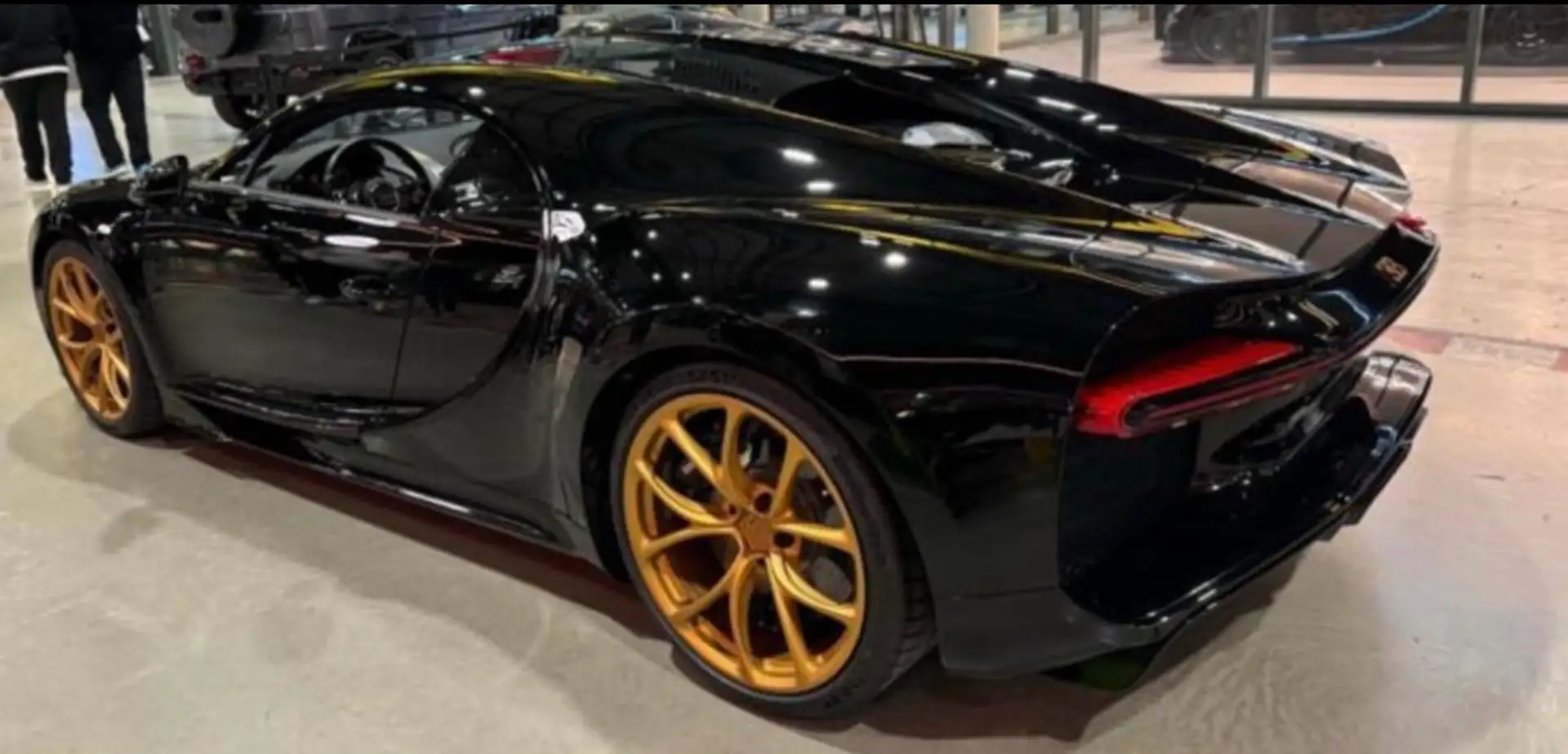 Bugatti Chiron 110 ans - 2