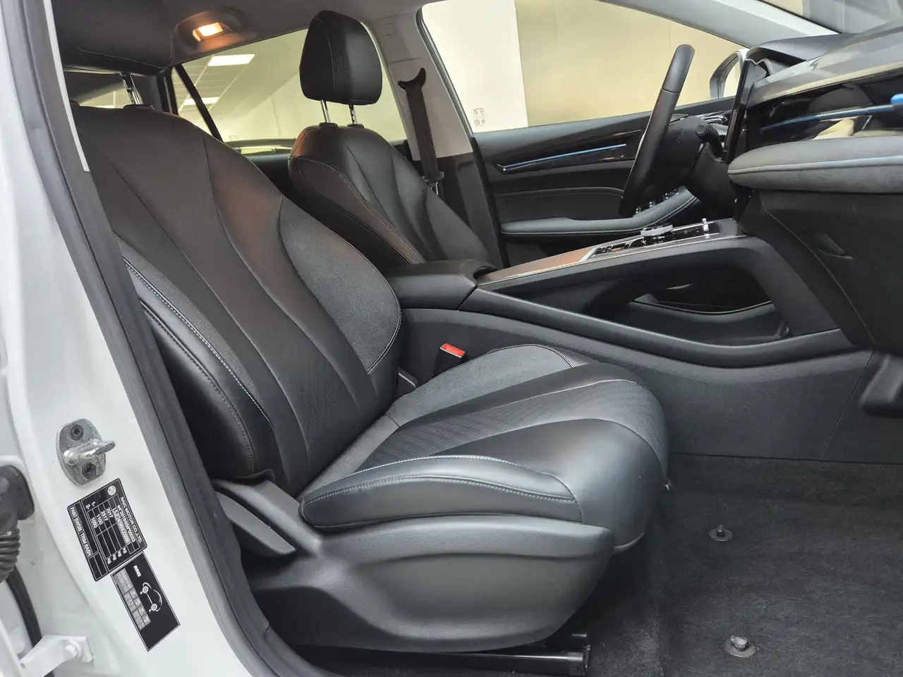 MG MG5 51 KWH Luxury NAVI+LED+SHZ+DAB+ACC+360°+DAB+ 9