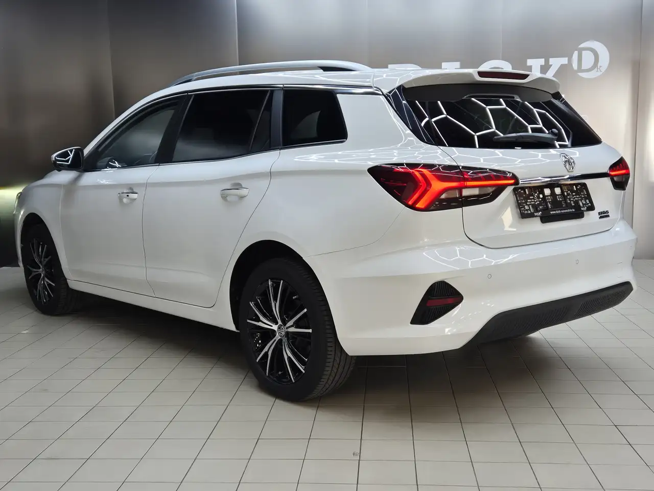 MG MG5 51 KWH Luxury NAVI+LED+SHZ+DAB+ACC+360°+DAB+ 5