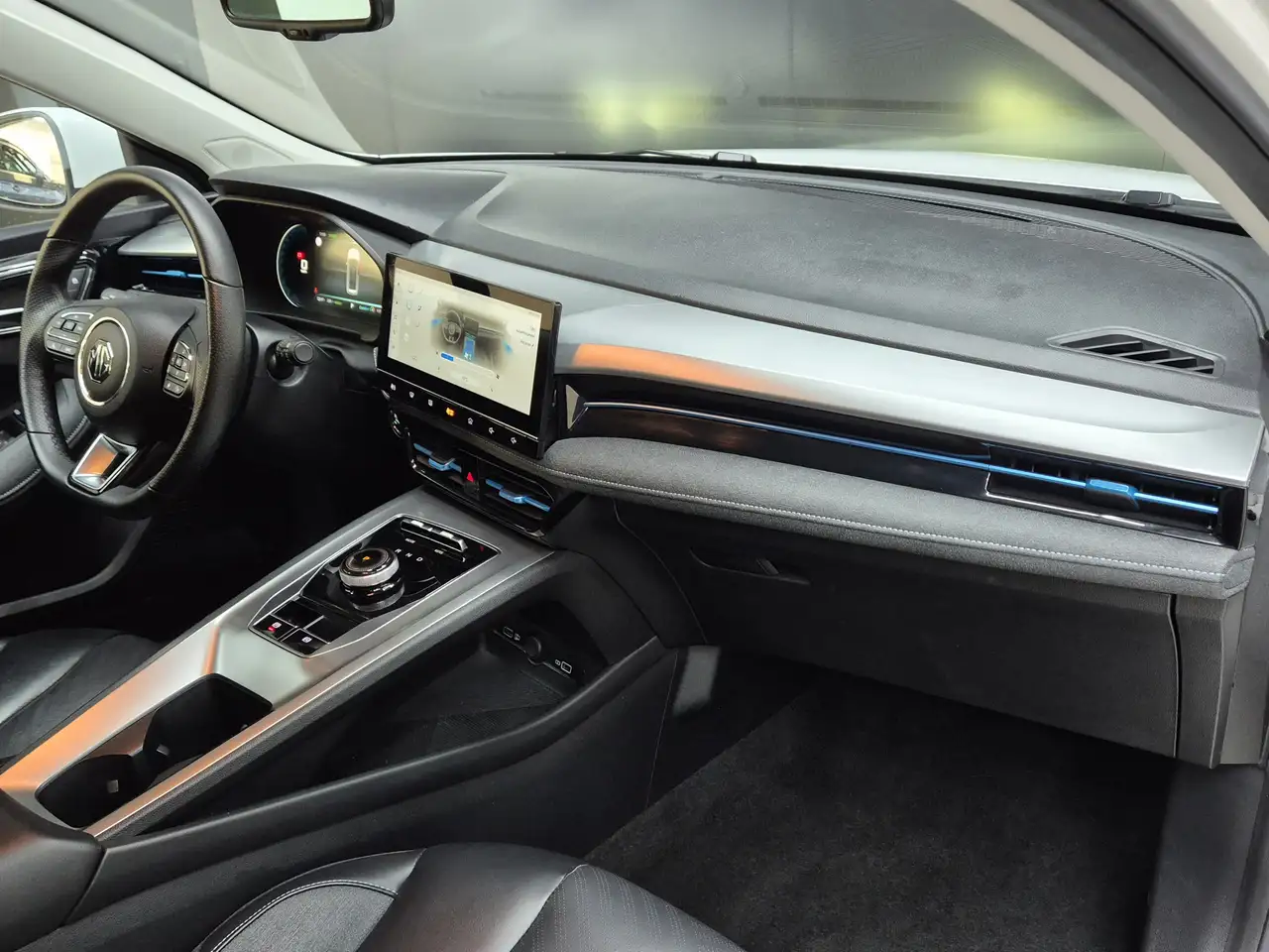 MG MG5 51 KWH Luxury NAVI+LED+SHZ+DAB+ACC+360°+DAB+ 14
