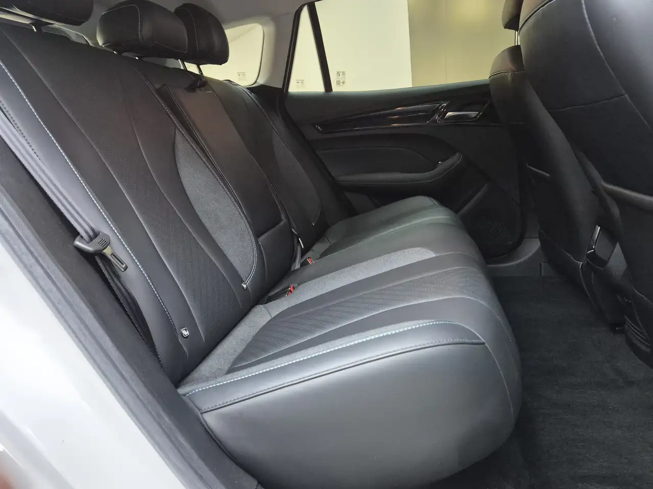 MG MG5 51 KWH Luxury NAVI+LED+SHZ+DAB+ACC+360°+DAB+ 11