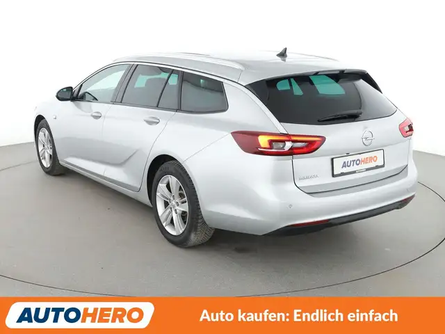 Opel Insignia view 4