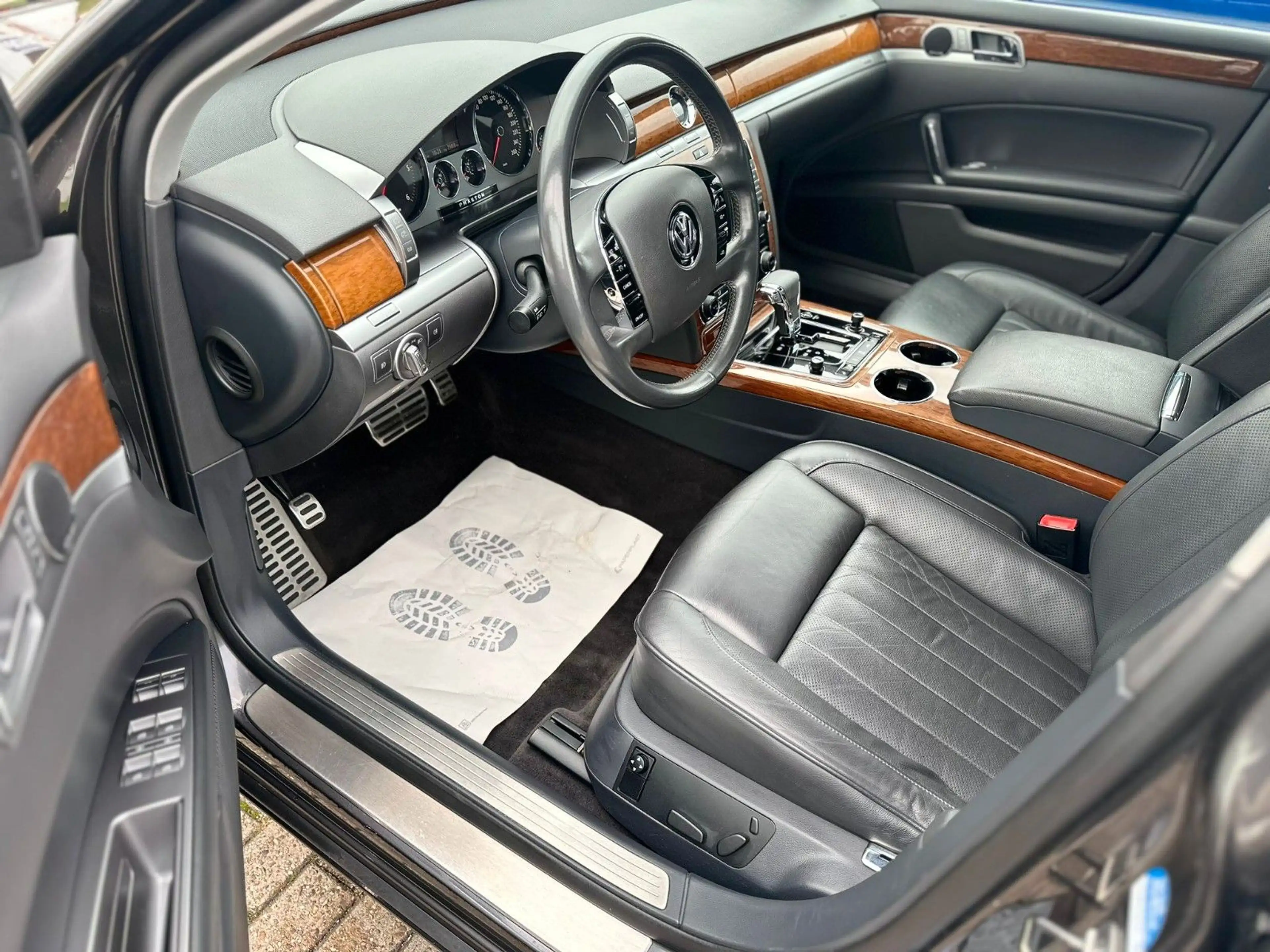 Volkswagen Phaeton V6 TDI 5-Sitzer 4Motion — photo 9