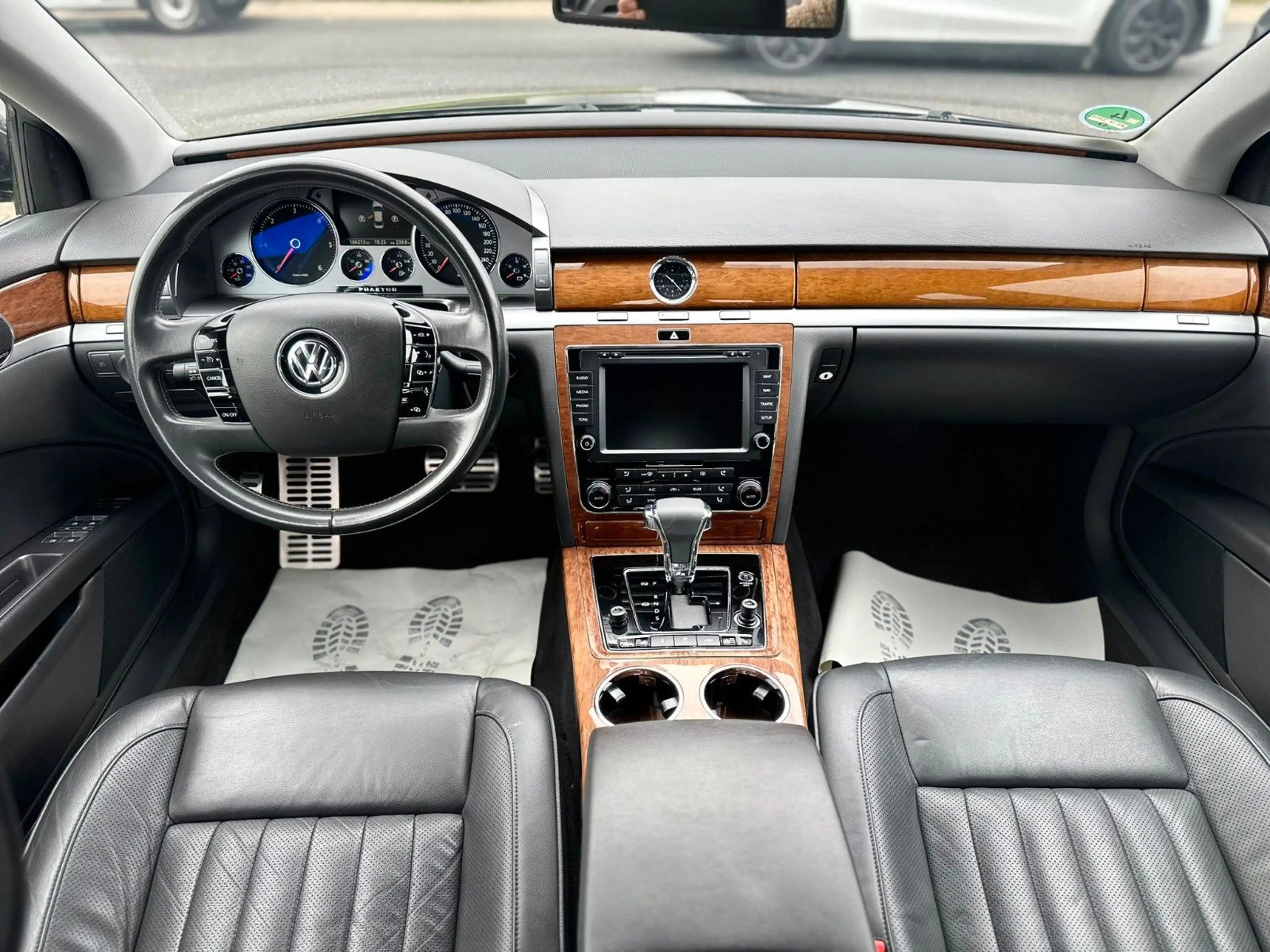 Volkswagen Phaeton V6 TDI 5-Sitzer 4Motion — photo 8