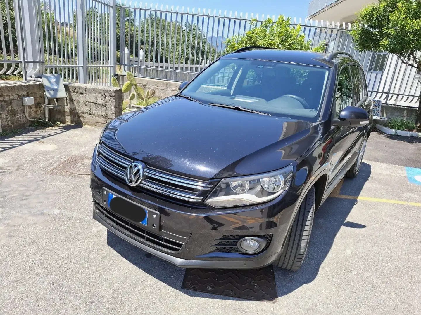 Volkswagen Tiguan 2.0 tdi bm Sport&Style+ 110cv - 2
