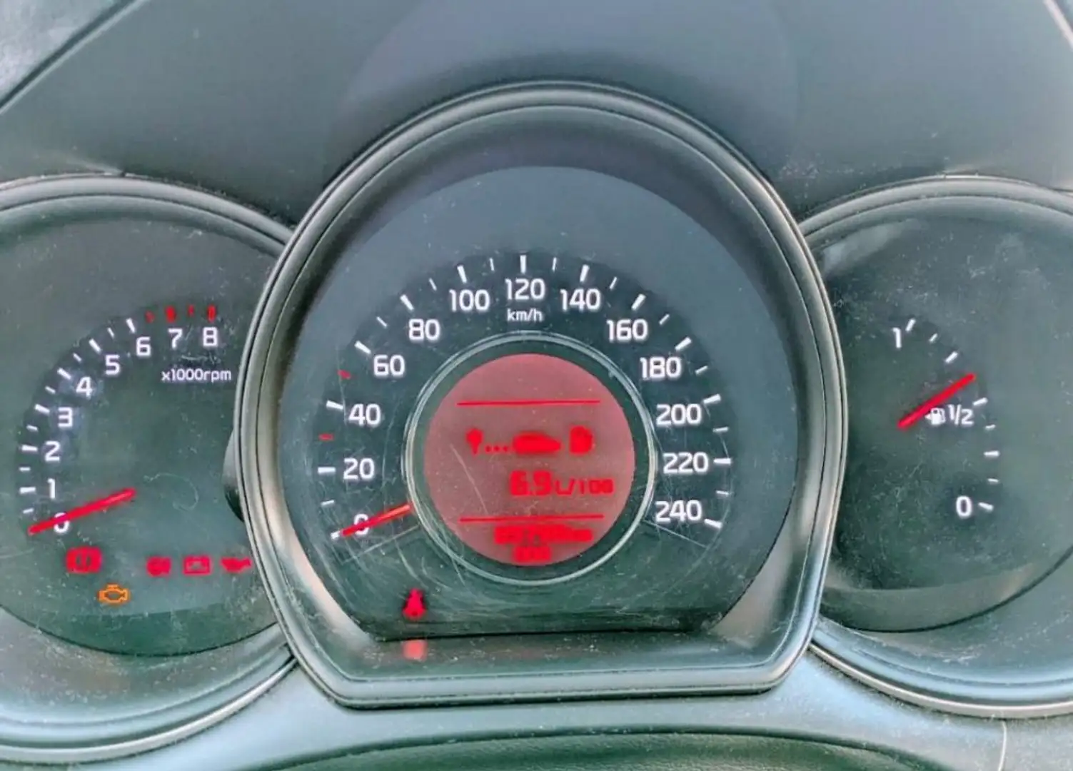 Kia Ceed SW / cee'd SW KIA Ceed SW MPI 1,4 Cool MT BLT Kombi / Family Van Šedá - 2
