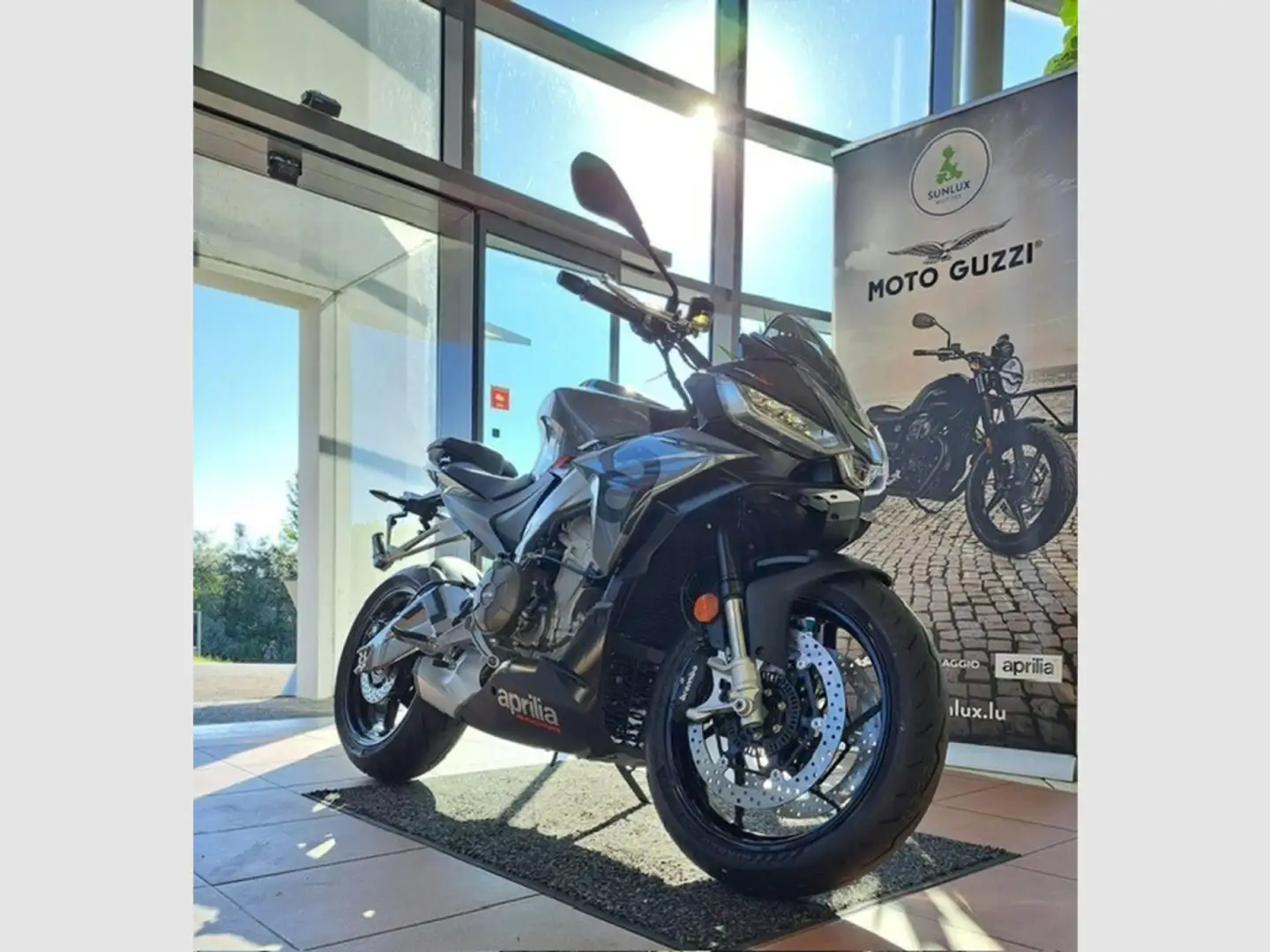 Aprilia Tuono 660 660 - 1