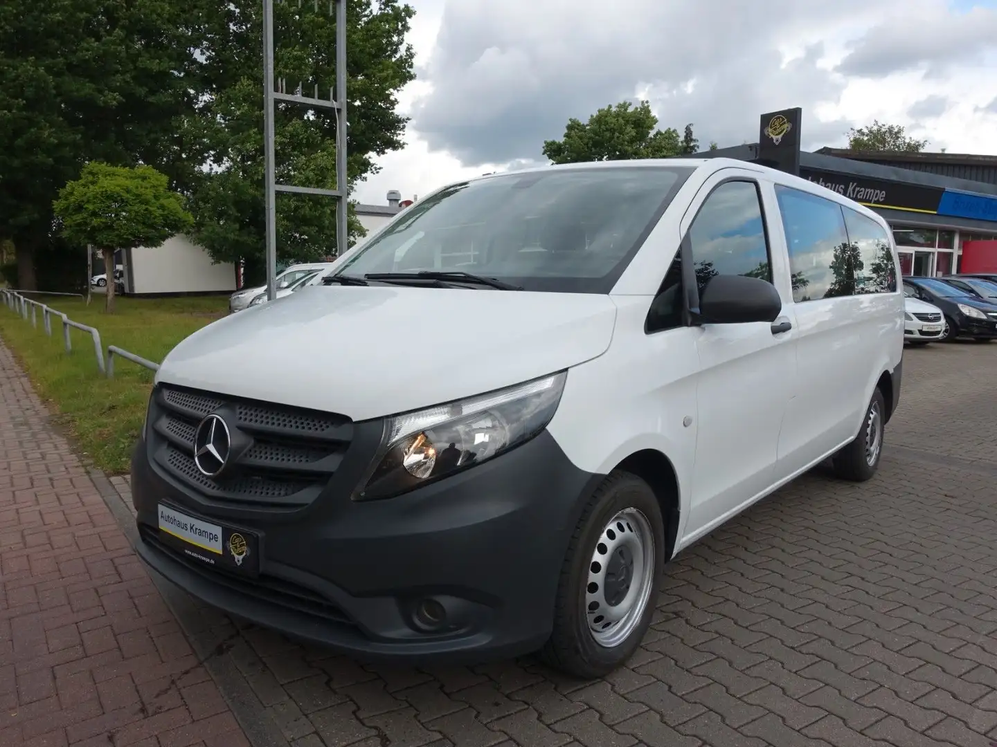 Mercedes-Benz Vito Tourer 114 CDI Pro extralang 8-Sitzer Navi Bianco - 1