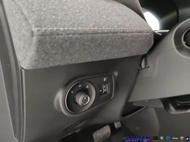 MG ZS view 14