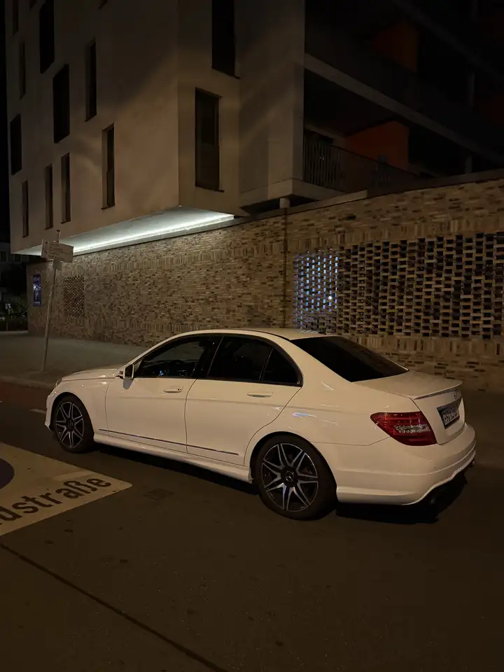 Mercedes-Benz C 200