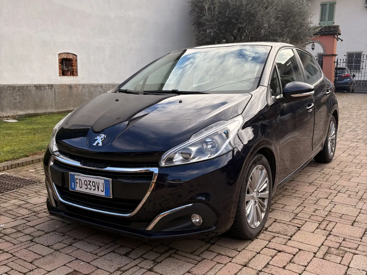 Peugeot 208 Active 1.6 BlueHDi - NEOPATENTATI Blu/Azzurro - 1