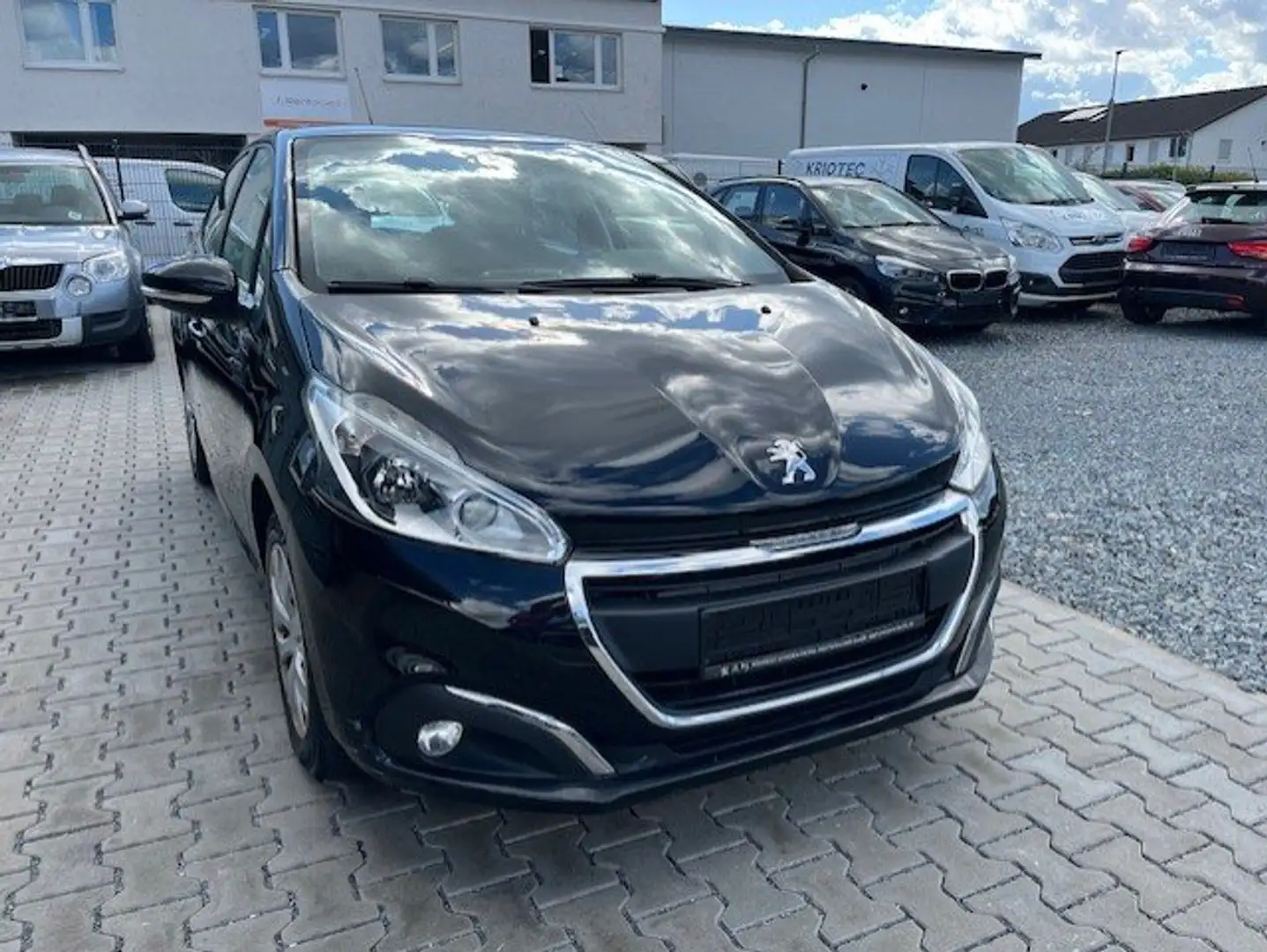 Peugeot 208 Active Schwarz - 1