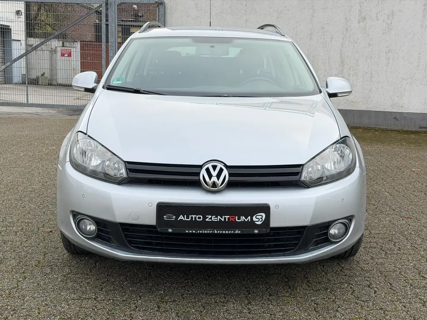 Volkswagen Golf VI Variant Trendline*1.6TDI AUTOMATIK Silber - 1