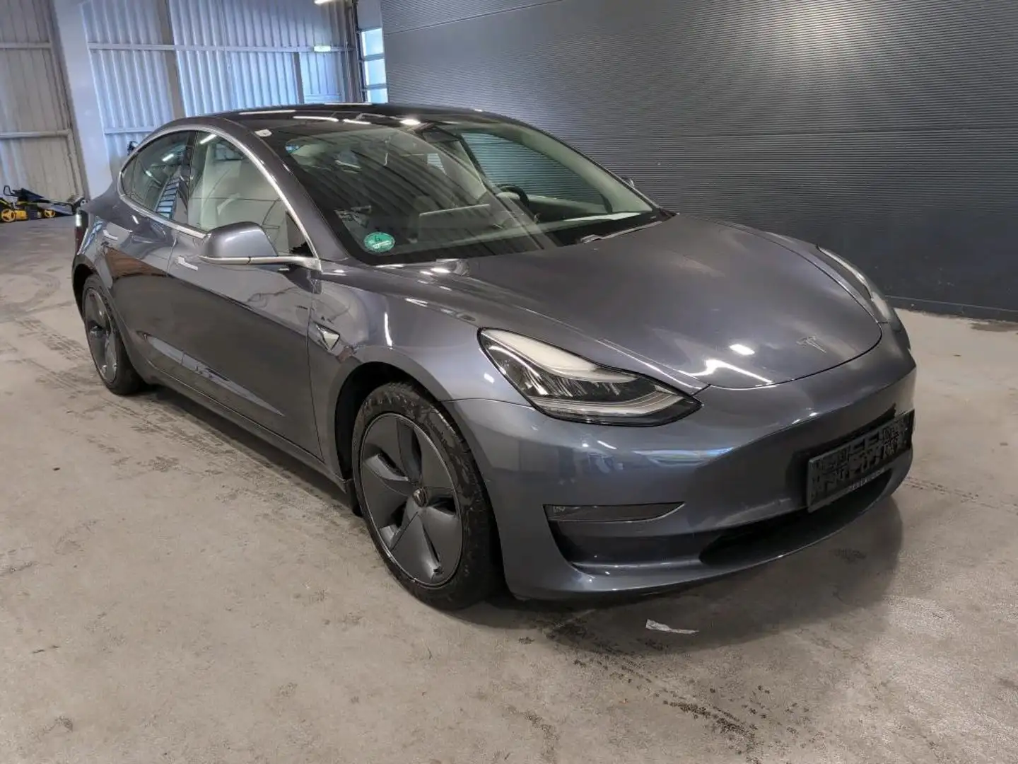 Tesla Model 3 Long Range AWD 75kWh Schwarz - 1