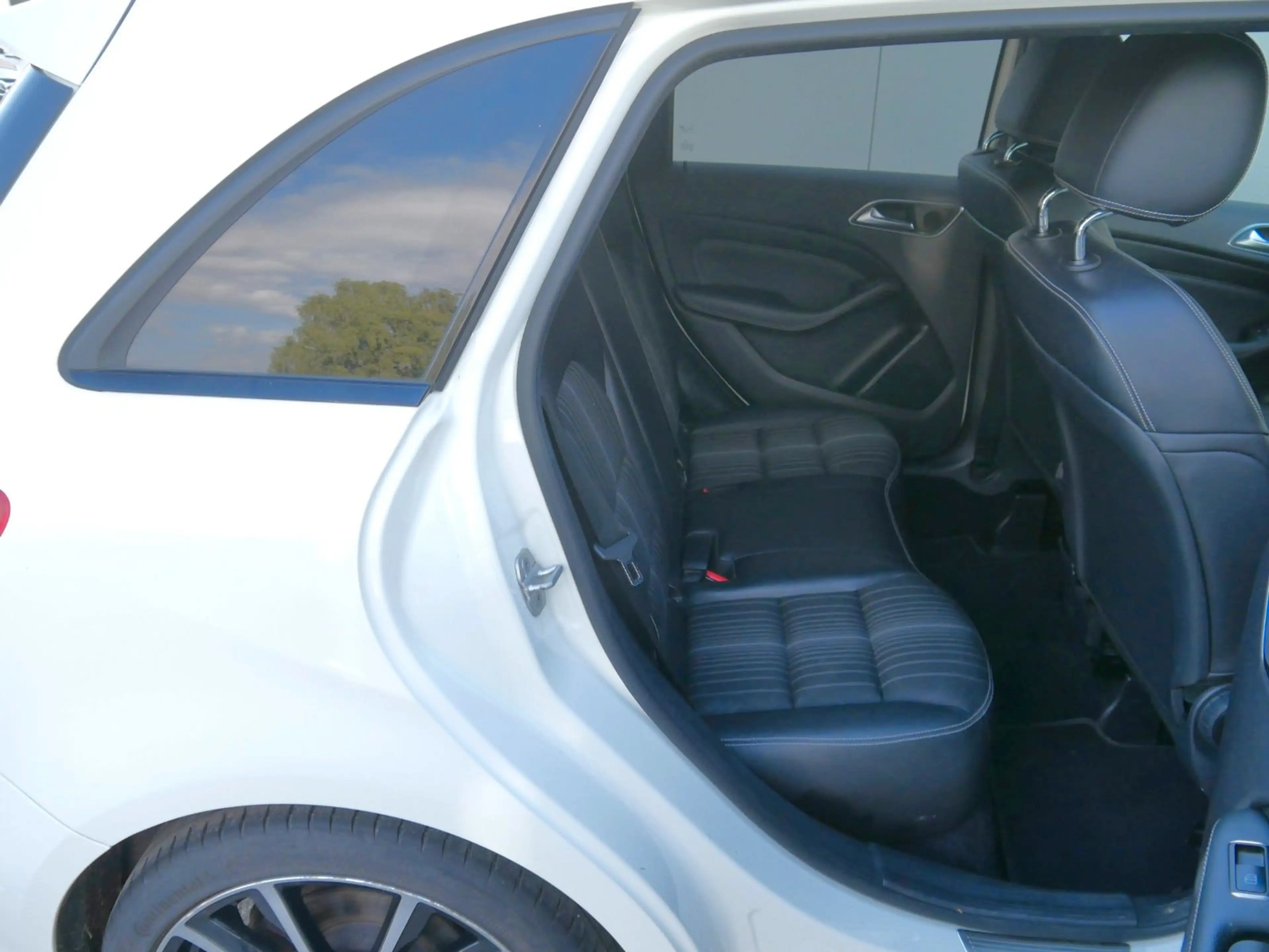 Mercedes-Benz B 200 SPORT-PAKET AUT. BIXENON/PDC/NIGHT/AHK — photo 12