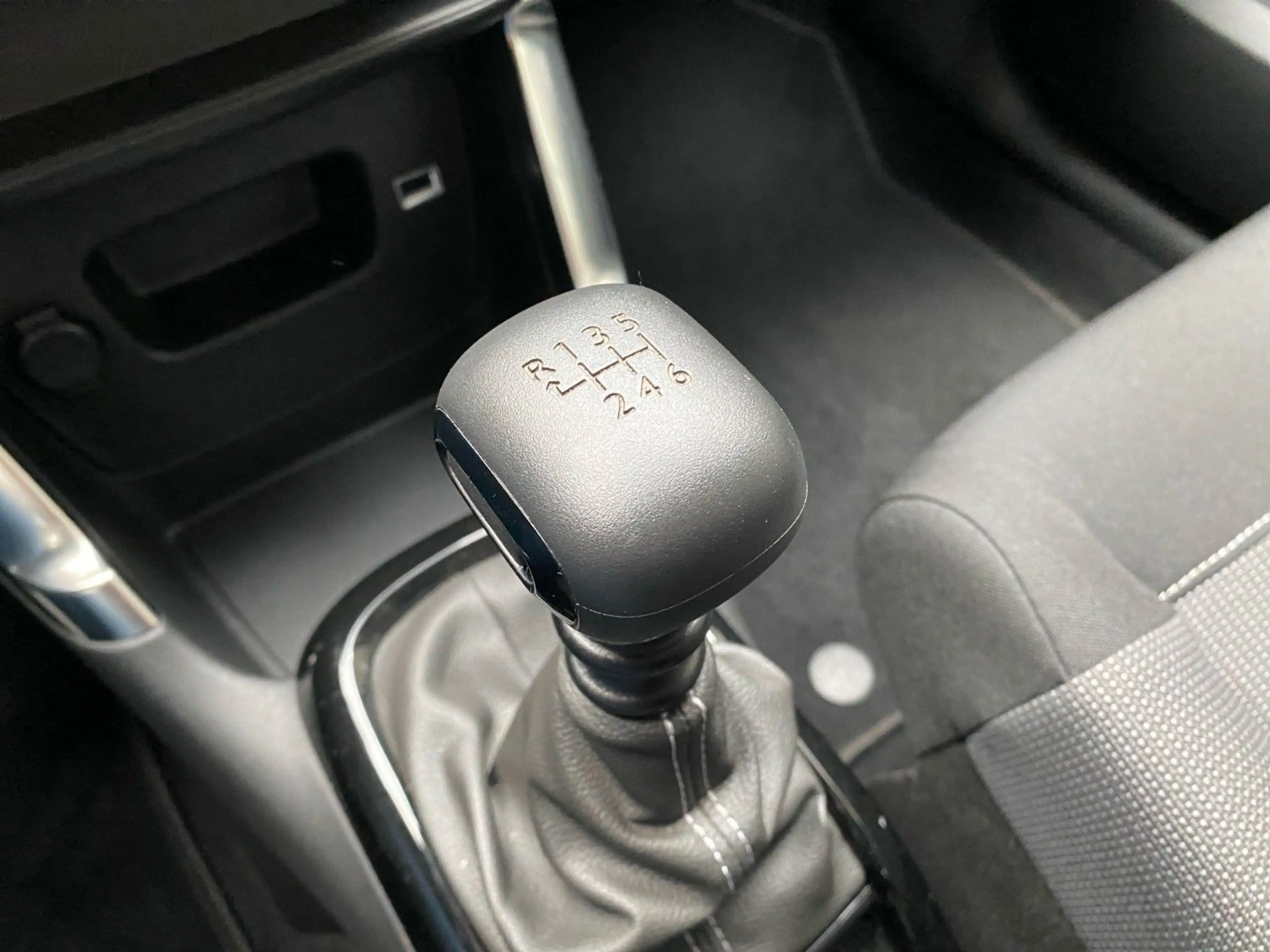 Citroen C3 Aircross Feel Pack AHK, 6-Gang — photo 15