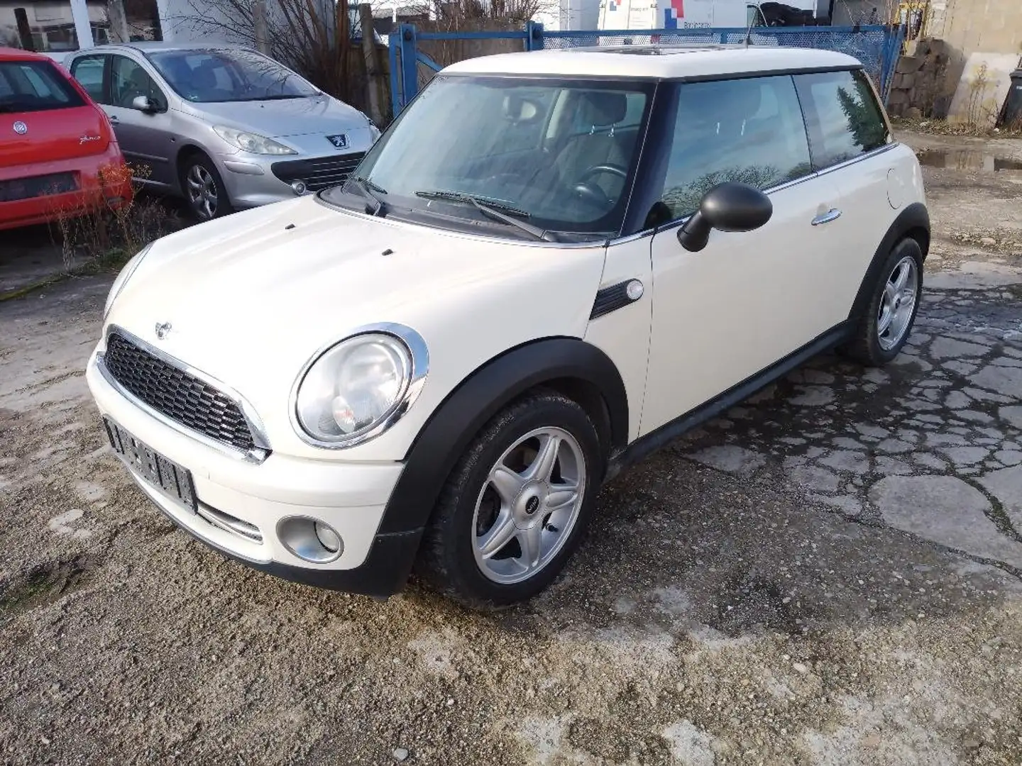 MINI One One Alb - 1
