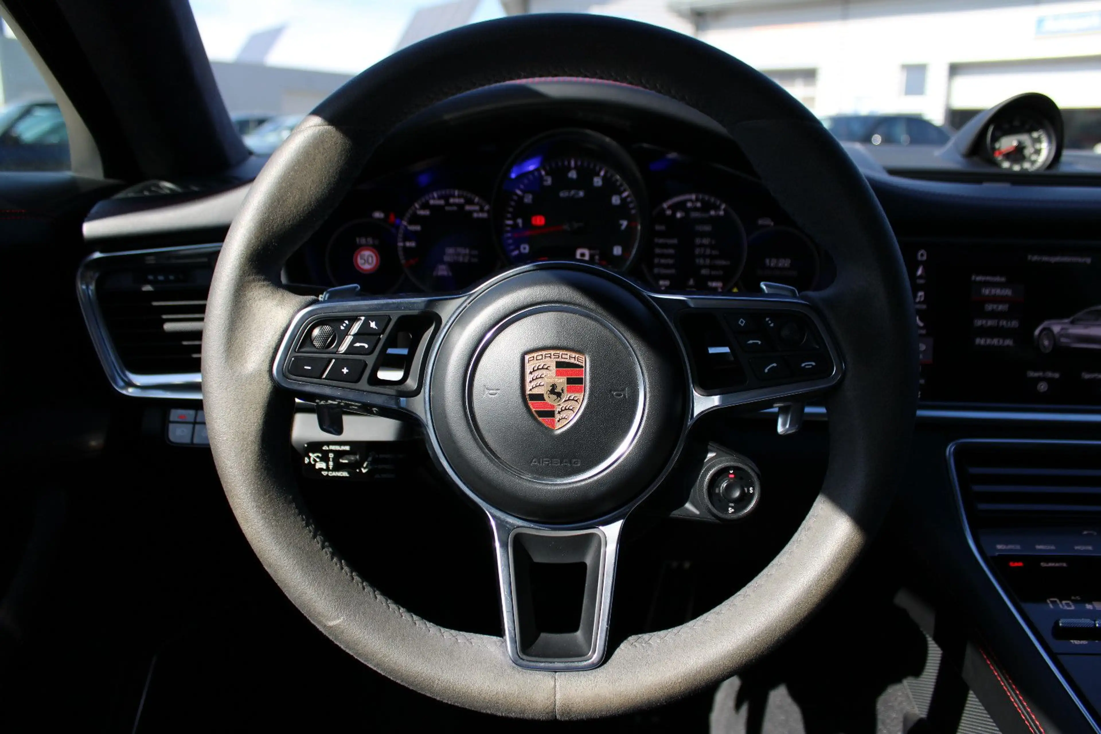 Porsche Panamera GTS — photo 23
