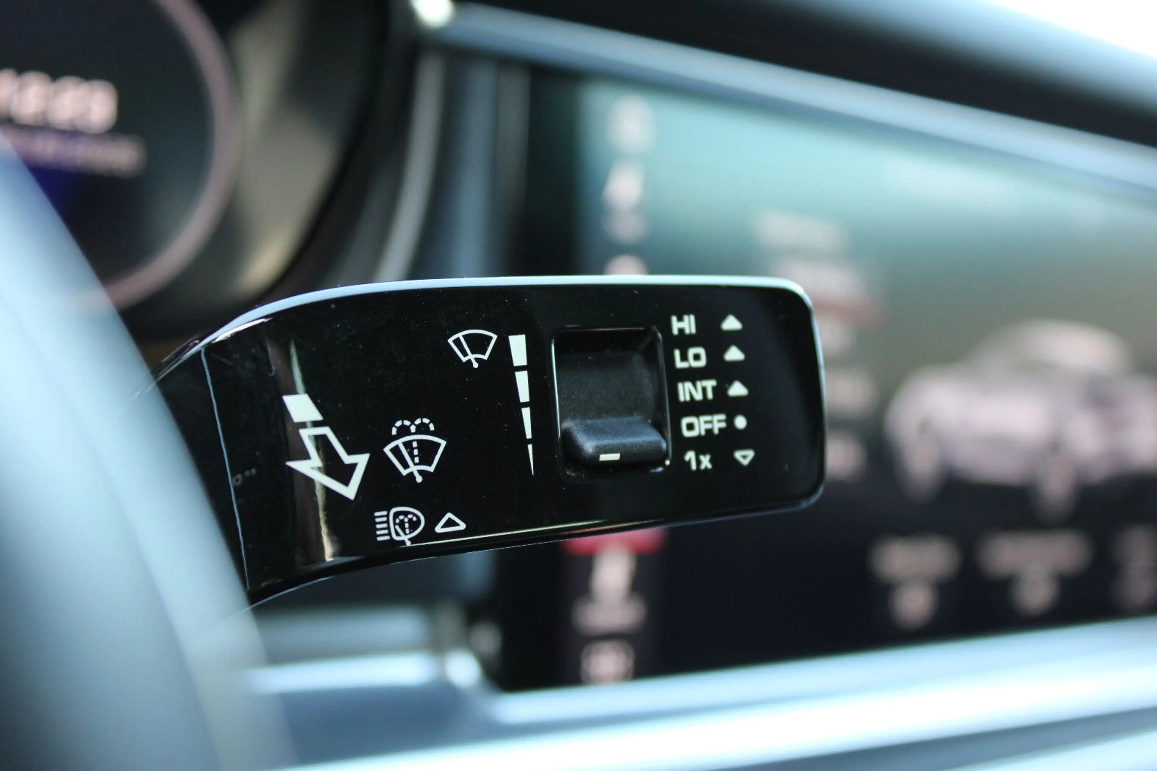 Porsche Panamera GTS — photo 28