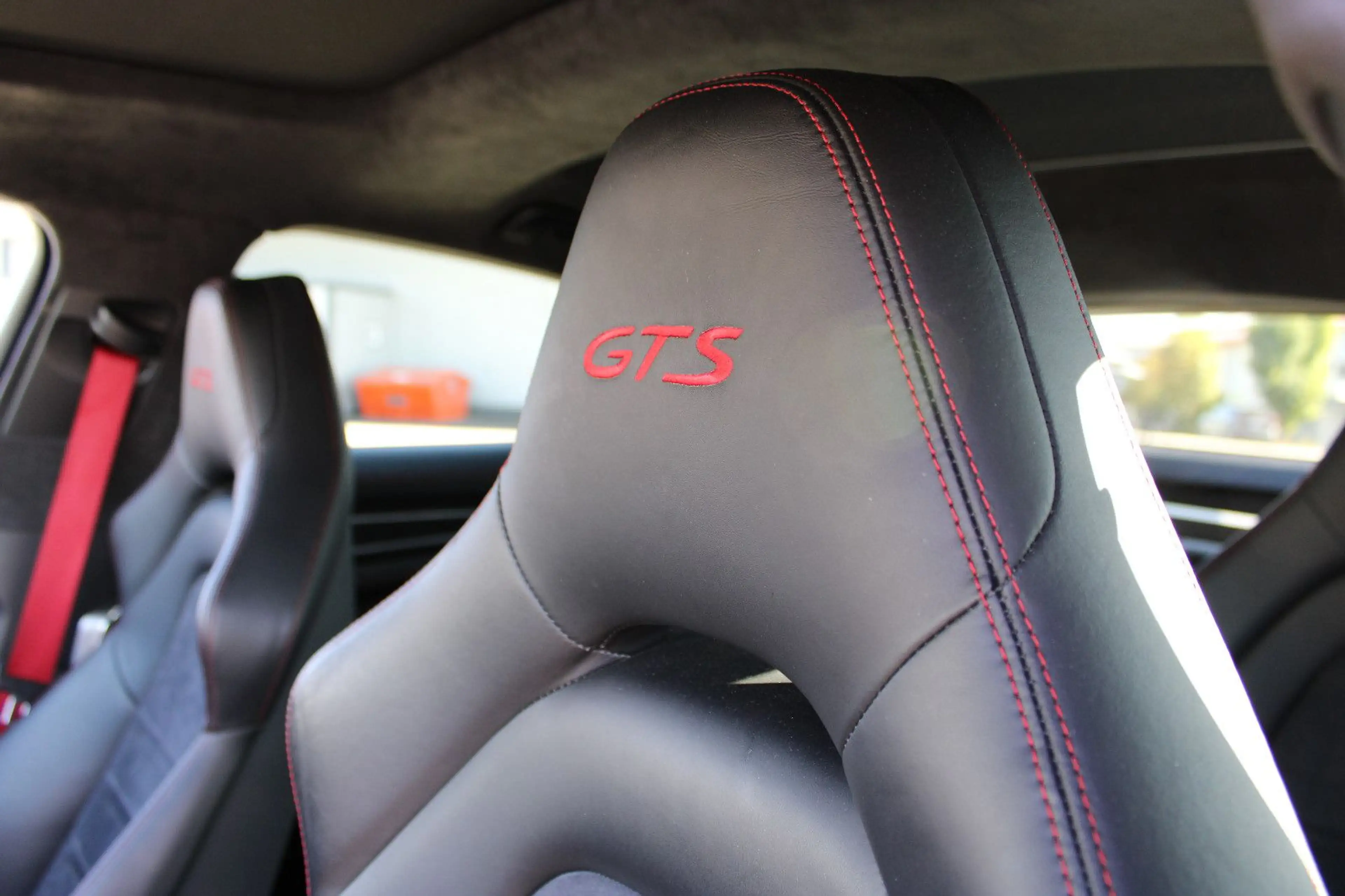 Porsche Panamera GTS — photo 17