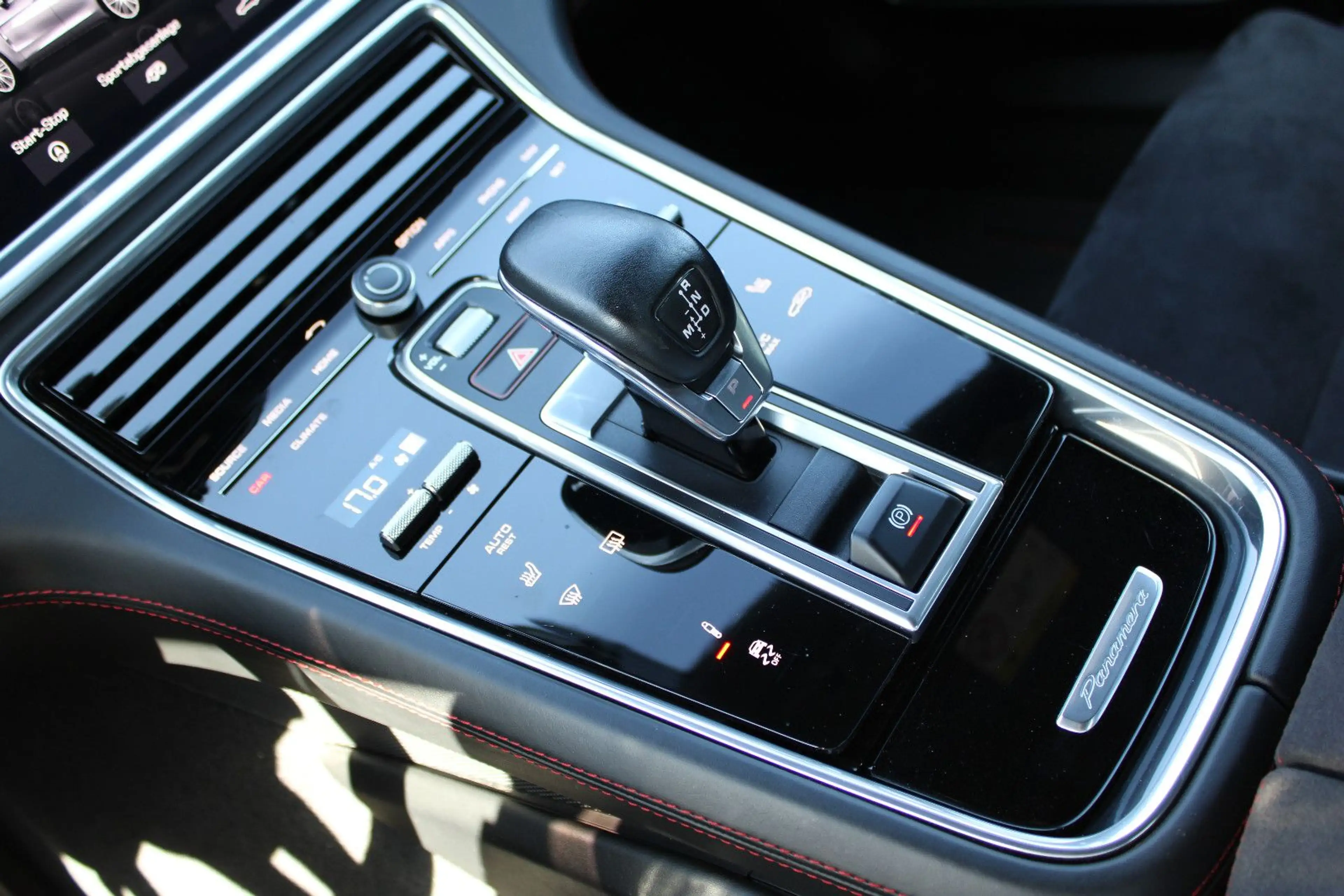 Porsche Panamera GTS — photo 33