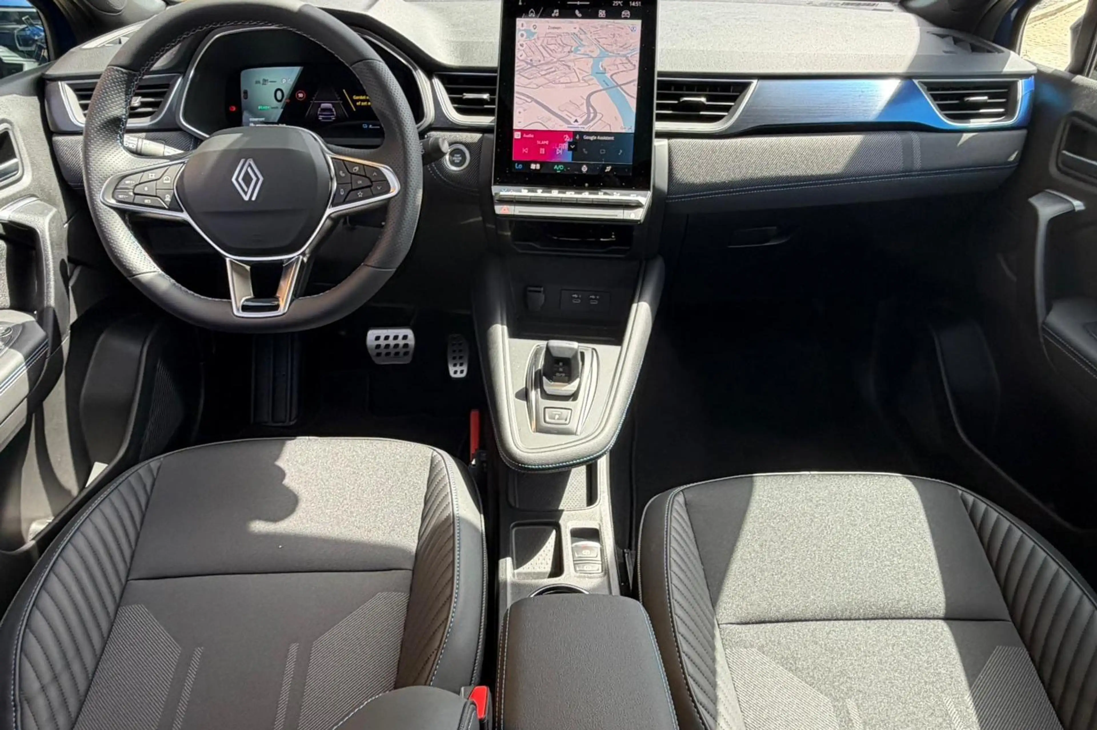 Renault Symbioz 1.8 E-Tech full hybrid 160 iconic — photo 3