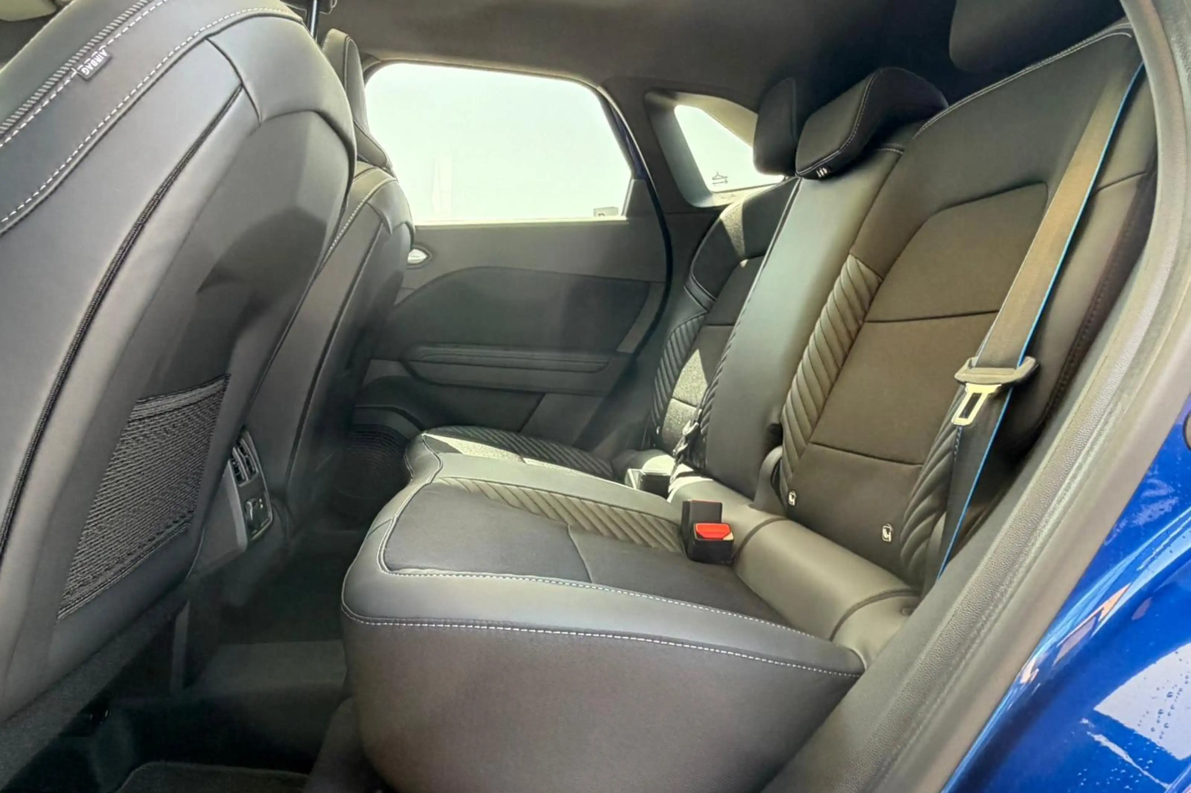 Renault Symbioz 1.8 E-Tech full hybrid 160 iconic — photo 9