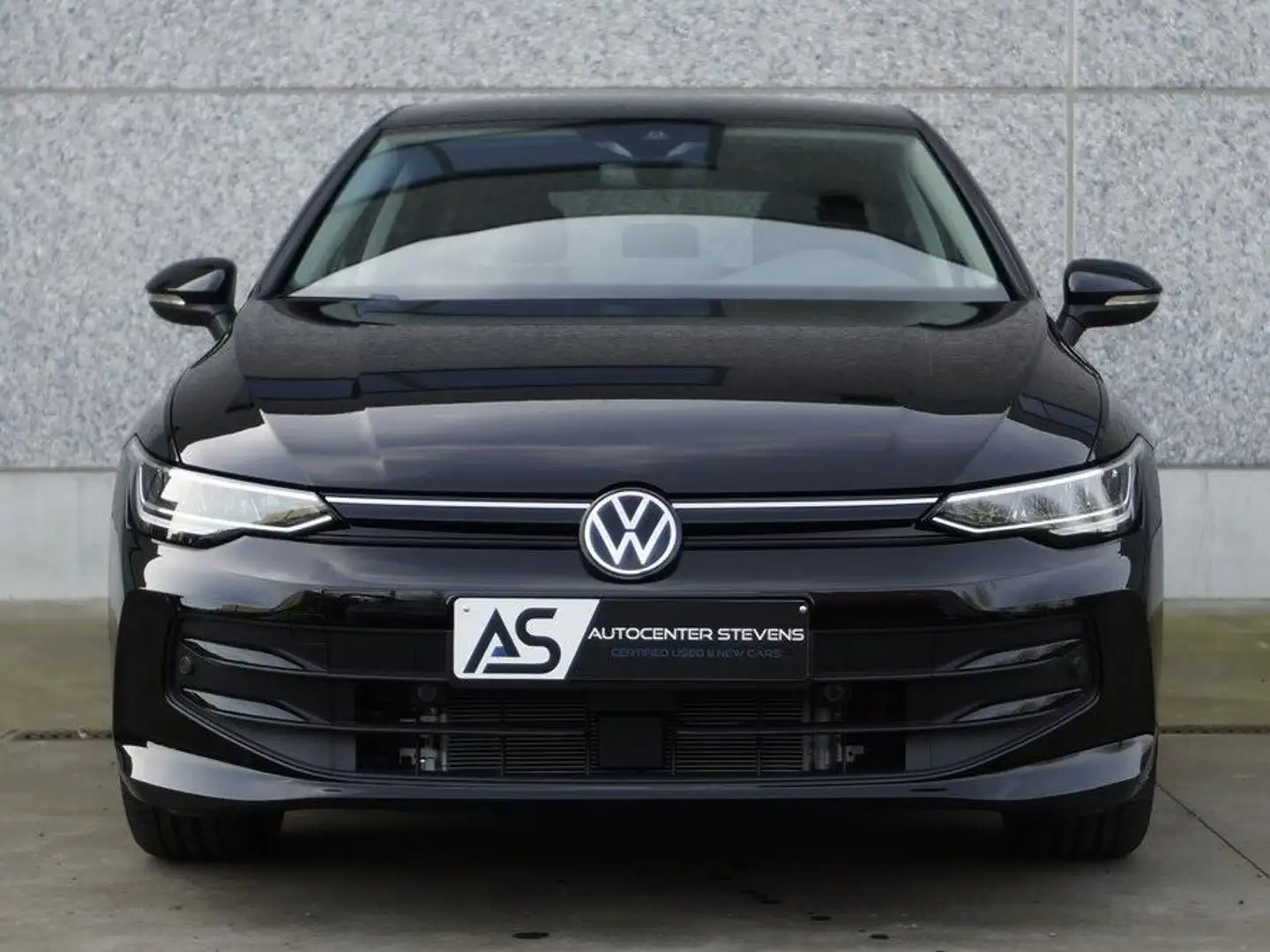 Volkswagen Golf 1.5 eTSI United DSG Schwarz - 2