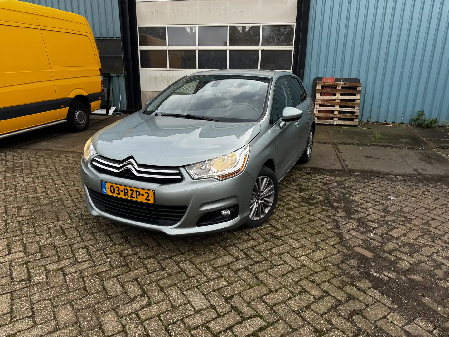 Citroen C4 1.6 HDi Ligne Bns Groen - 1