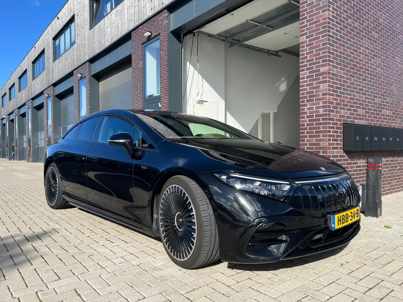Mercedes-Benz EQS