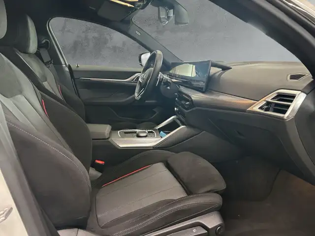 BMW 4 Series view 11