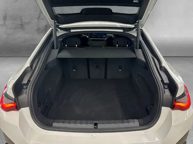 BMW 4 Series view 15