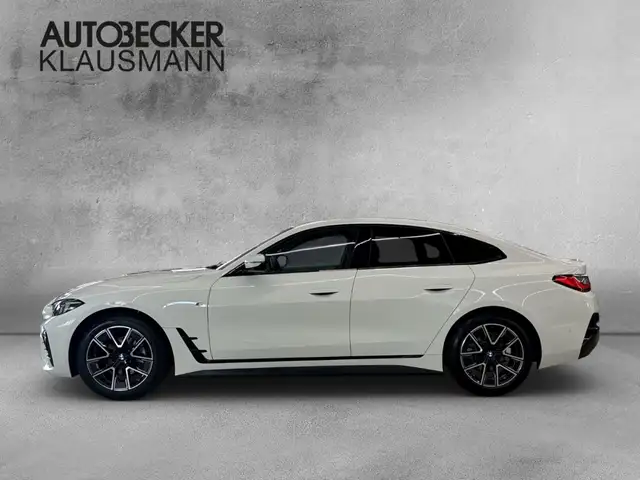 BMW 4 Series view 3