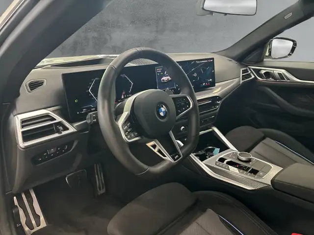 BMW 4 Series view 9