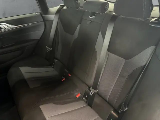 BMW 4 Series view 13